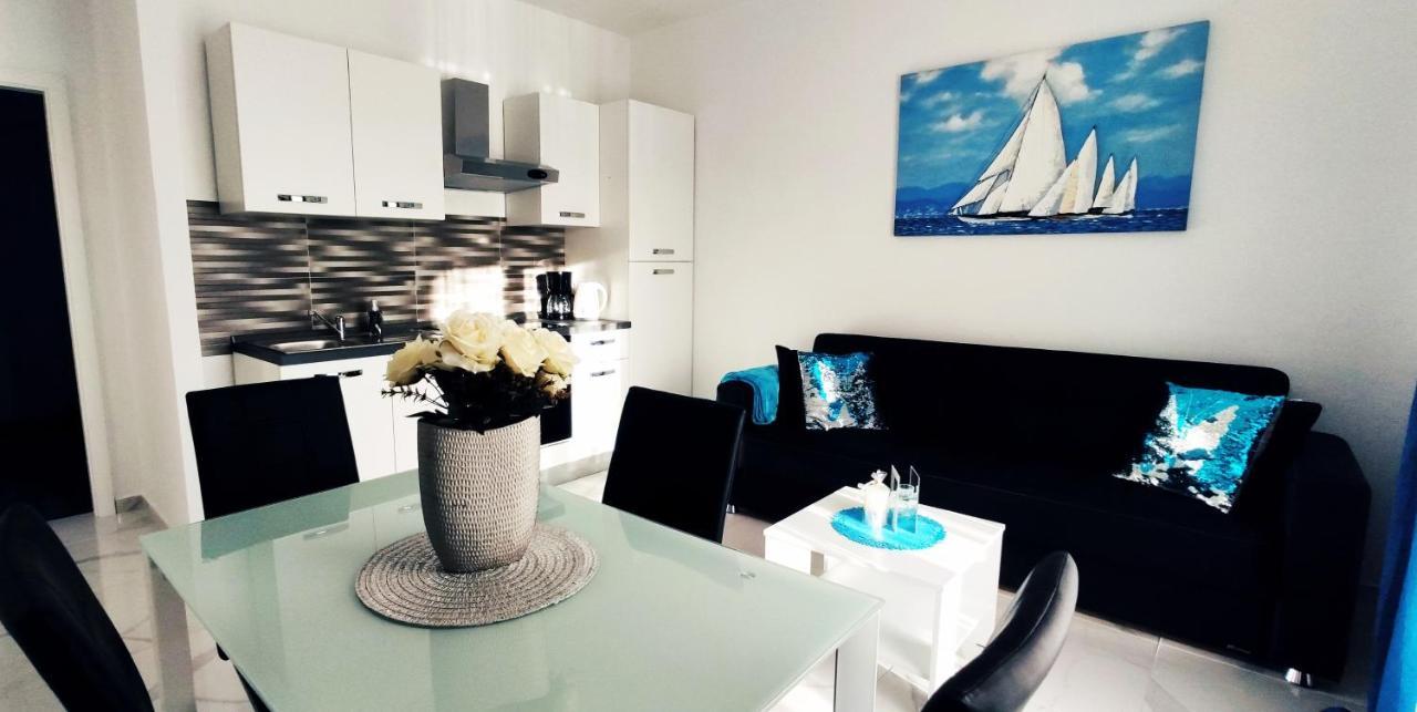 Apartments Samac ชิเบนิก ภายนอก รูปภาพ
